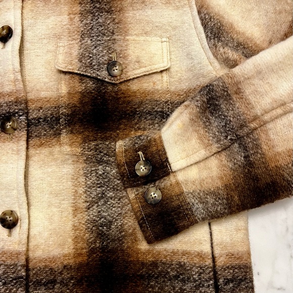 Aritzia Wilfred Free Ganna Shirt Jacket - Brown/Cream Plaid - Picture 5 of 13